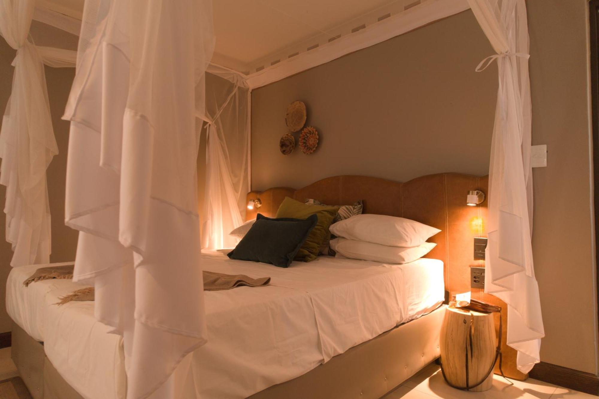 Toshari Lodge Окауквейо Екстер'єр фото